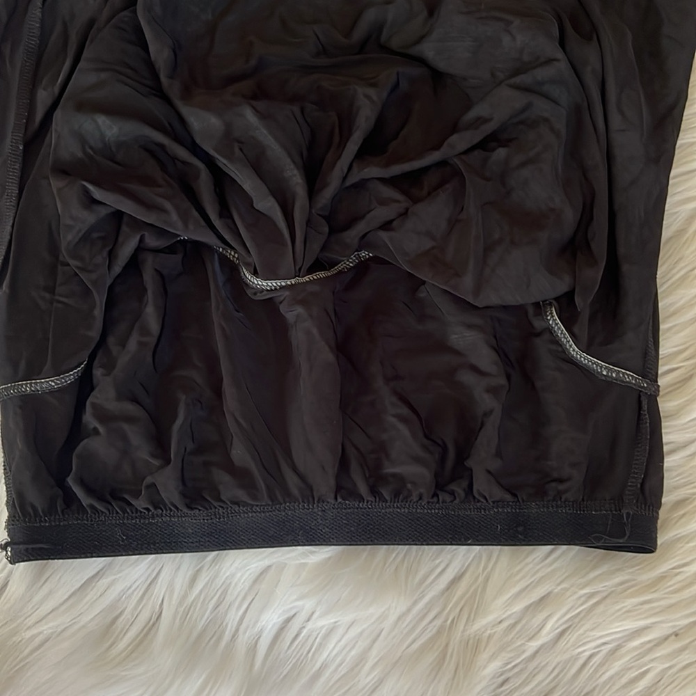 Bebe Strappy Shoulder Tank Size L - Picture 11 of 13